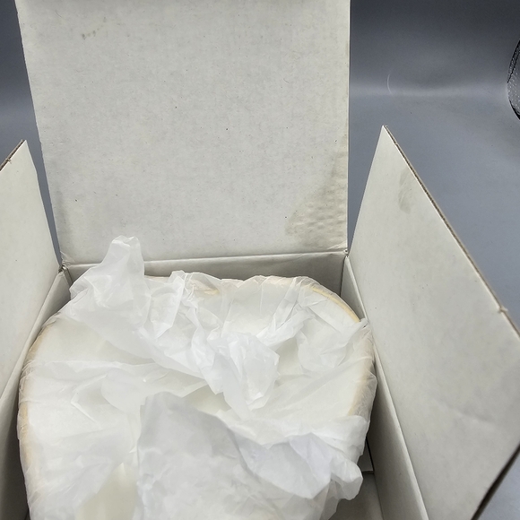 Aerin Rose Perfumed Heart Soap And Ribbed Heart Dish Brand New - Picture 12 of 16